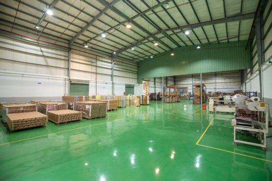 KHÁM PHÁ BÊN TRONG NHÀ XƯỞNG LUKI – QUY TRÌNH SẢN XUẤT BĂNG KEO